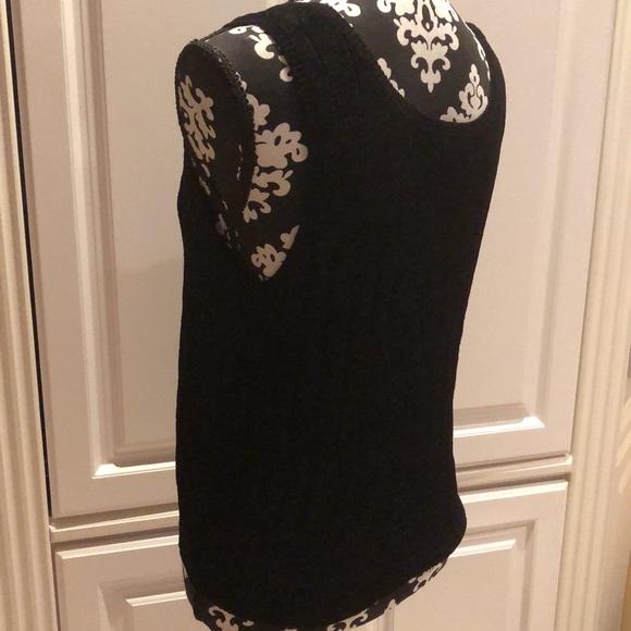 S.M.L. Design Two-piece Tank & Cardigan semi-sheer knit, mother of pearl buttons - Picture 3 of 10